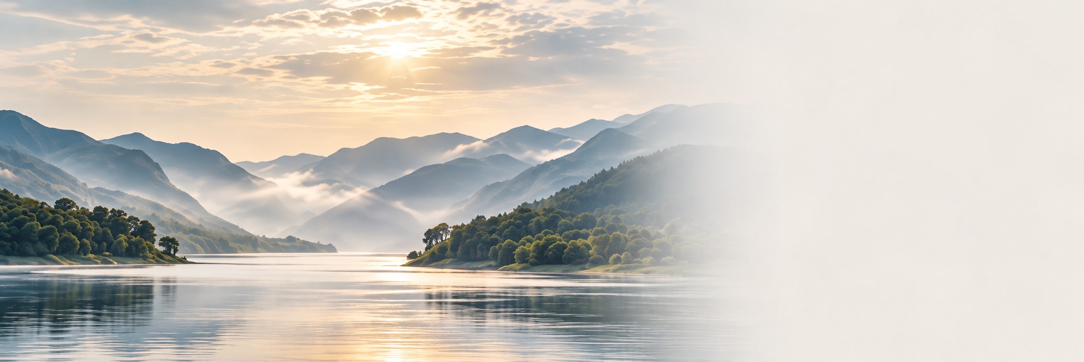 晨光湖山